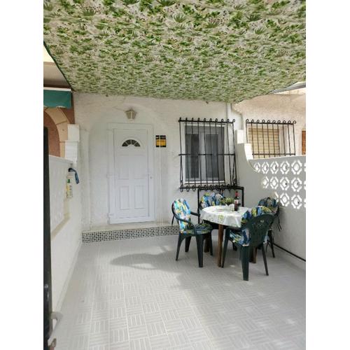 Bungalow Flamingo con terraza y playa