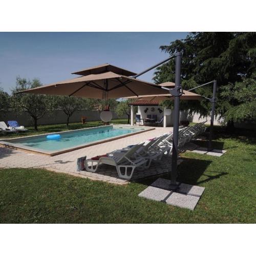 Bungalow mit Pool und Garten in Porec