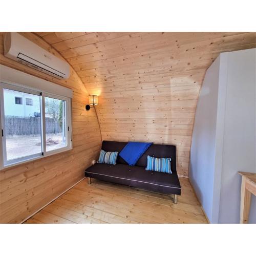 Bungalow near sandy shores of Riells Beach