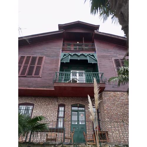Büyükada Al Köşk