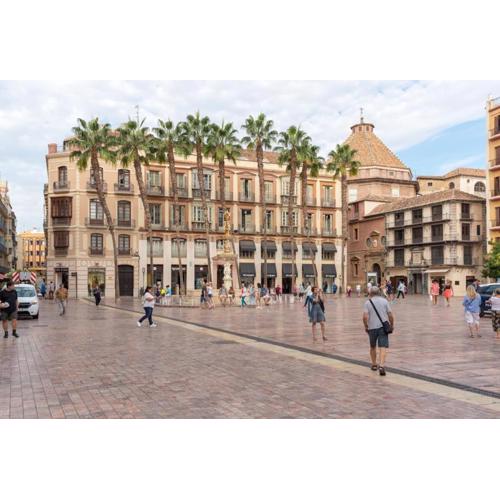 By malagagrupos LARIOS CENTRO HISTORICO PARKING GRATIS