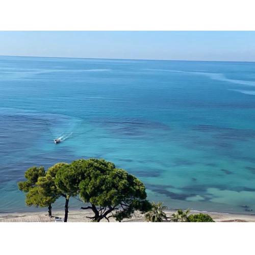 By the Sea 1 - Luxurious Residence