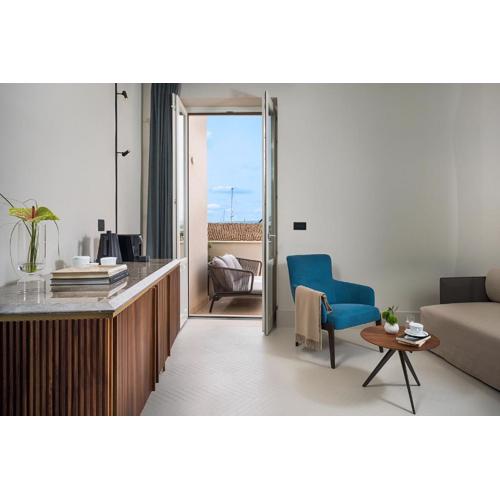Byssus Suites