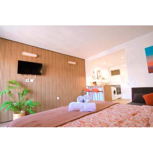 Bythewave Apartments