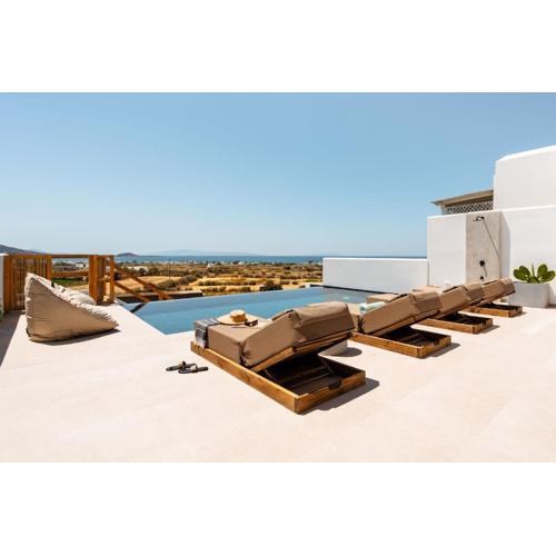 C and G VILLAS