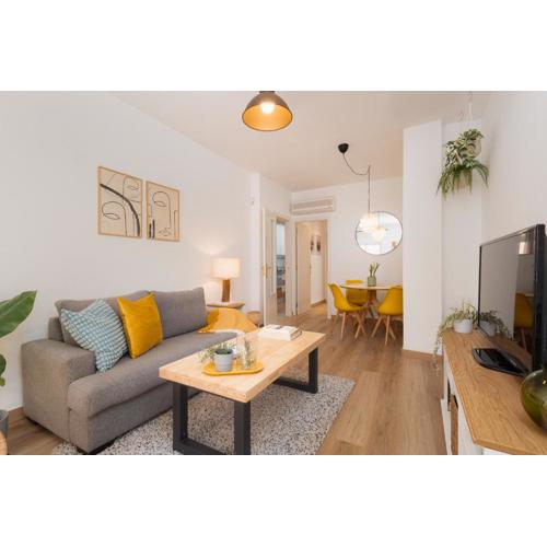 C21 Trendy 2 Bdr & Parking downtown