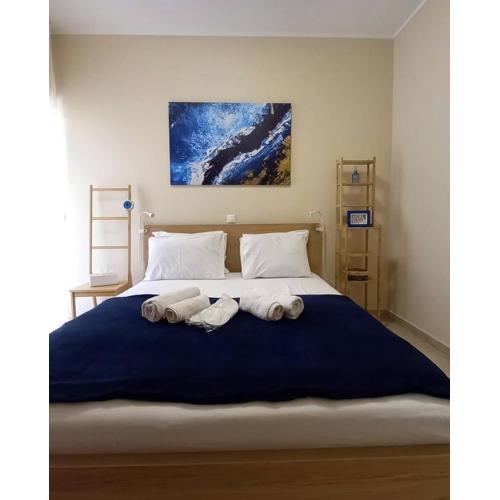 C4 2-Rooms apt 3rd 850m Metro Evangelismos 150m EKPA Univ Campus 100m Bus Stop to Acropolis