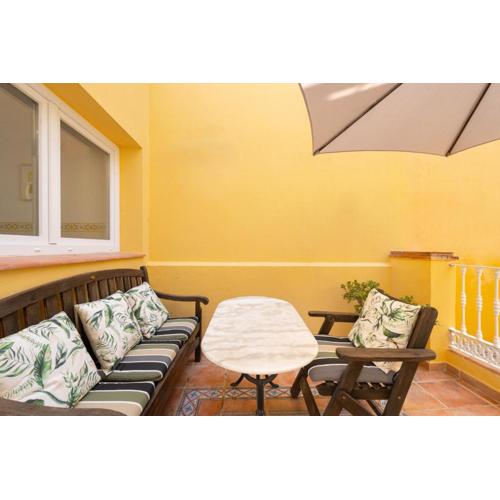 C92 - Rustic Two Bedrooms Apartment with Terrace