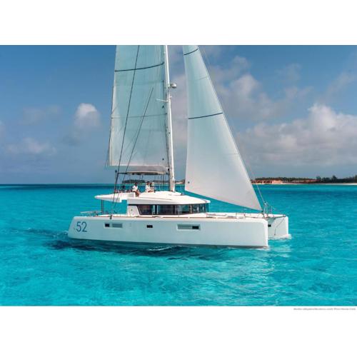Cabin in a Catamaran