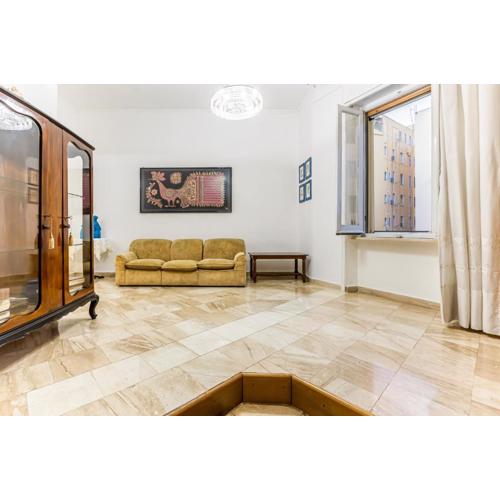 Cagliari - Central & Roomy Apartment with Balcony!