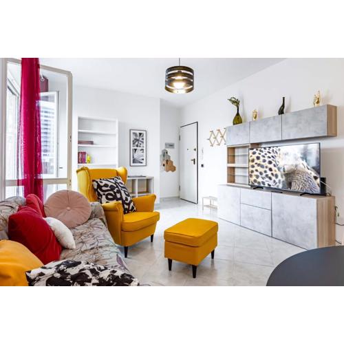 Cagliari Flat: near the Station with Balcony!