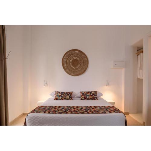 Cal Day Rooms Santorini