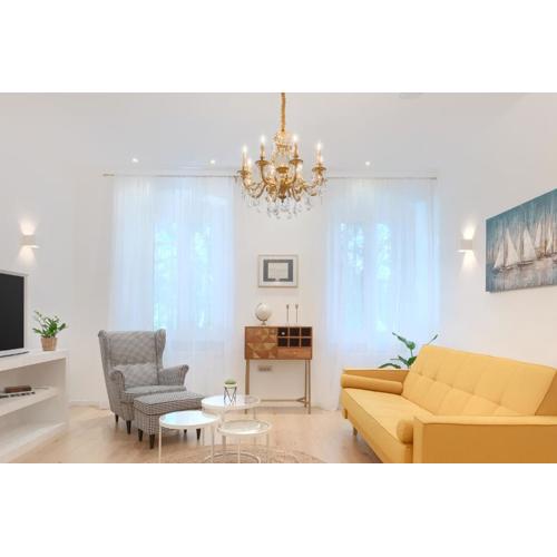 Calafati Apartment with free private parking
