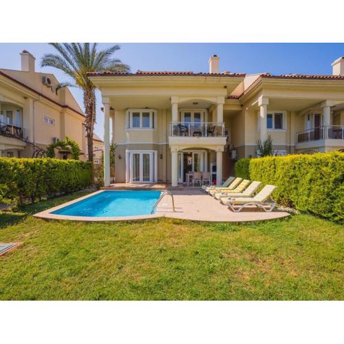 Çalışta Denize Sıfır 8 Kişilik Villa Pearl 7