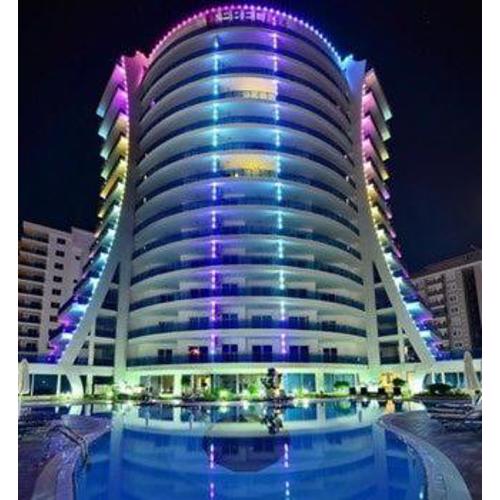 Calista, Empire, Seven Stars Residence