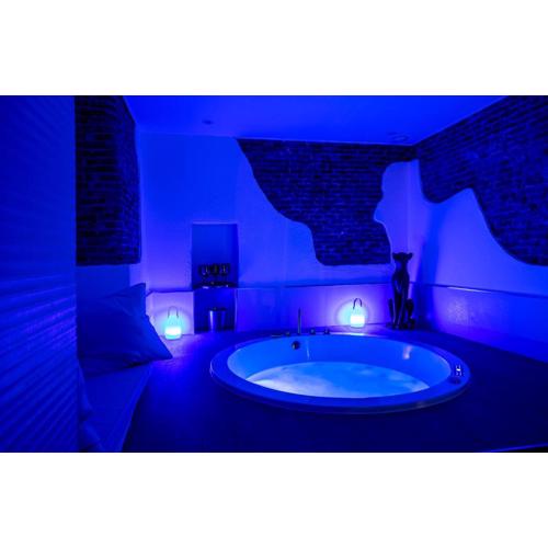 Calle Amparo 86 Lujoso Dúplex con Jacuzzi en Lavapies especial parejas