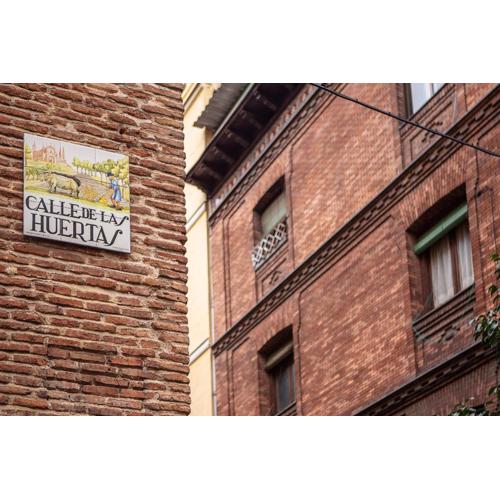 Calle Huertas Coqueto by RegalateMadrid