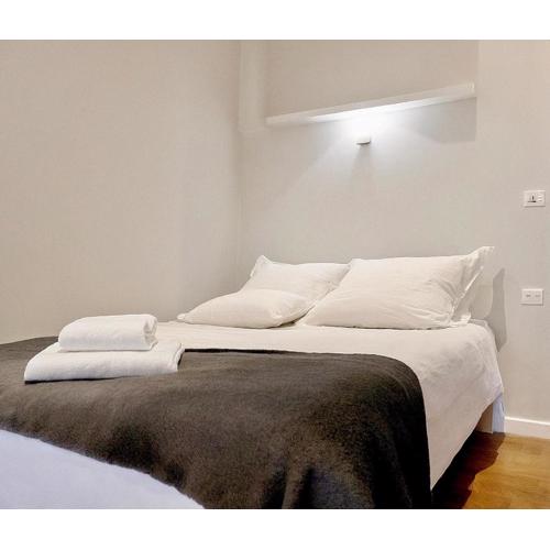 Calliope Suite 4 with Acropolis rooftop access