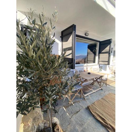 calm stone house elemm