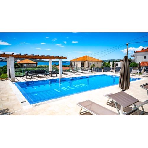 Calma apartments