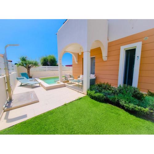 Calypso Luxury Pool&Spa
