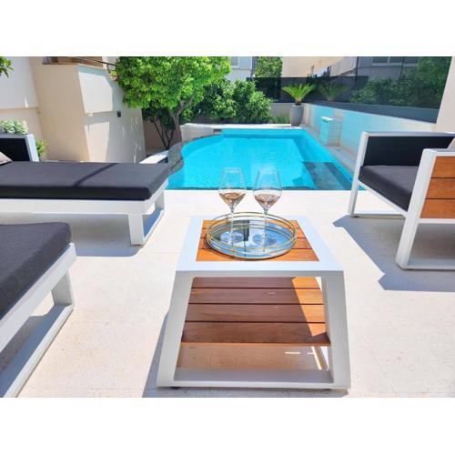 Calypso Royal Apartment