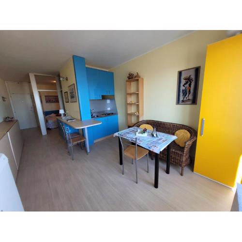 Cam 2 Sea View Apartment