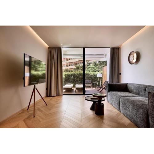 Cama Luxury Suites Kavouri
