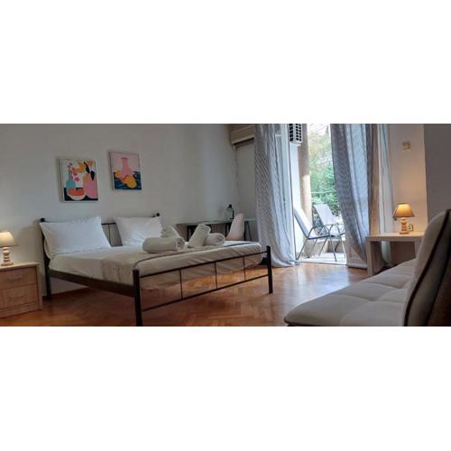 Camellia Apartment ATHENS CENTER 5BD, 2 BATHS