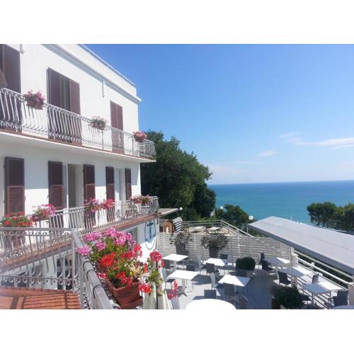Camera Vista Mare Sunrise-Top Panorama-Only Adults