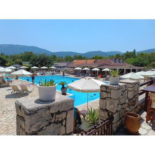 Camping Karavomilos