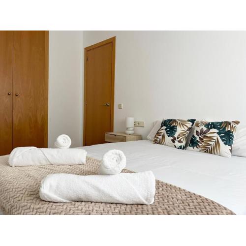 Can Flores - Familias - Parejas - Parking - Piscina