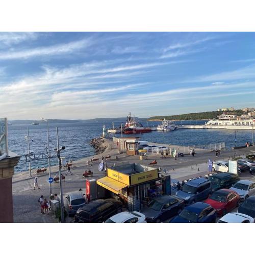 Çanakkale Kordonda Boğaz Manzaralı Daire