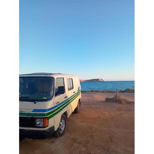 canary van for drive, near to TFS Mercedes MB
