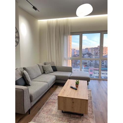 Cane Apartment Emerald