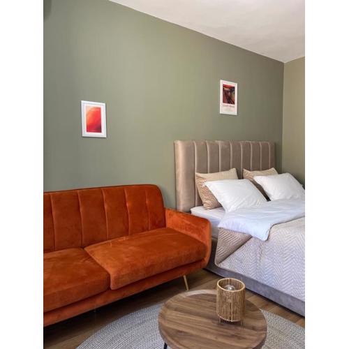 Cane Apartment Mosaic