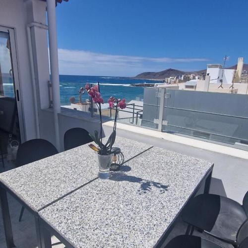 Canteras Ocean Terrace - Atico con terraza y vistas a las Canteras