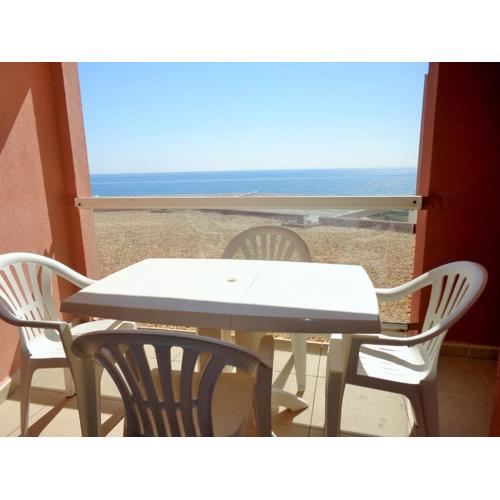 CAP CORNICHE studio avec espace nuit