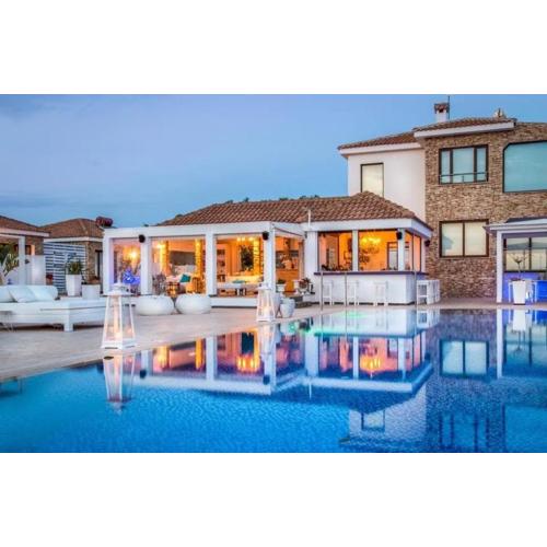 Cape Serenity Mansion
