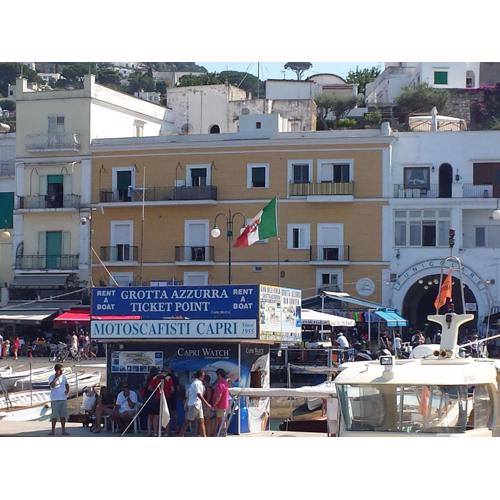 Capri Aquarium Family - Vacation Home