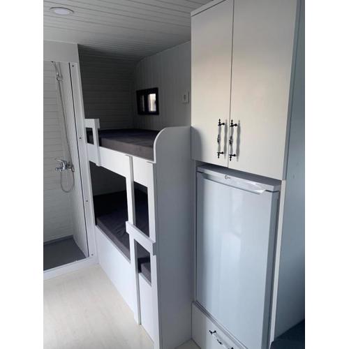 Caravan suit