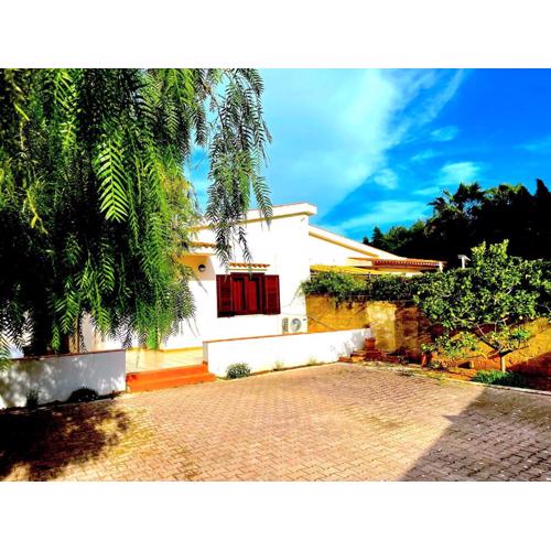 Carlo V Sicilian holidays