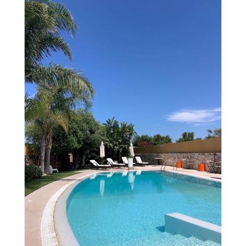 Carone Suite-Charme&Pool