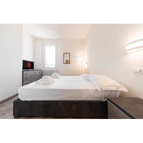 Carracci House - Free Parking - Station - Center e Fiera