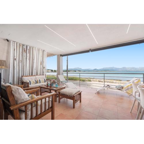 CAS CARBON3R-Stunning ground floor in front of the sea