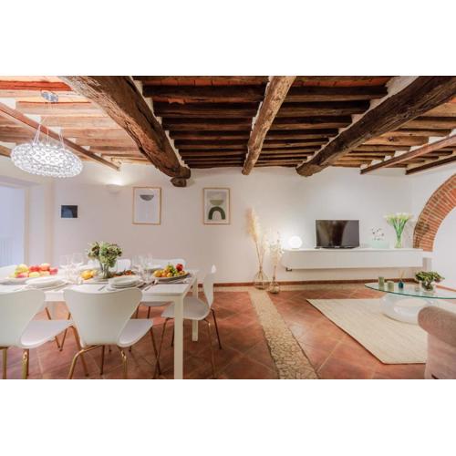 Casa al Dipinto, Contemporary Apartment with