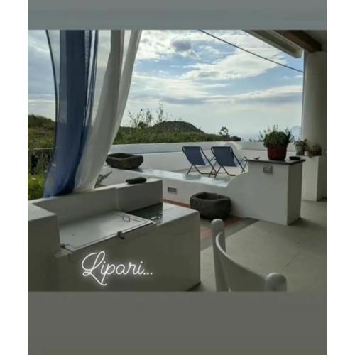 Casa al tramonto...sunset lovers retreat