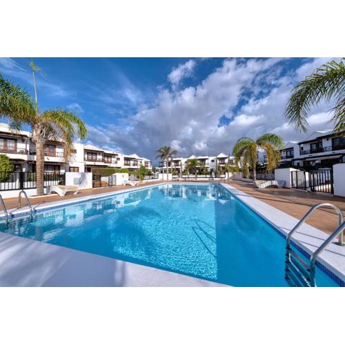 Casa Albi-shared pool