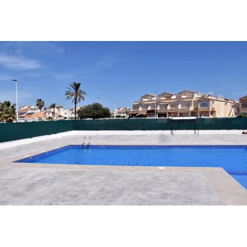 Casa Alex Torrevieja- Holiday House - con piscina comunitaria