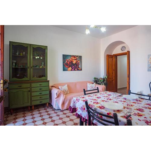 Casa Arianna, apartment a few steps from the sea